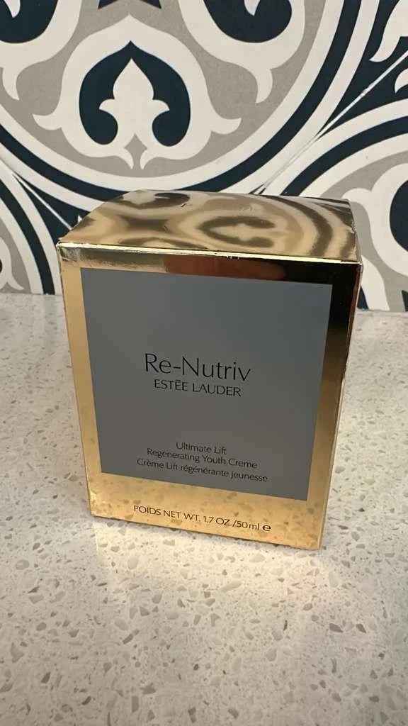 Estée Lauder Re-Nutriv Ultimate Lift Regenerating Youth Cream for Women 1.7 oz / 50ml